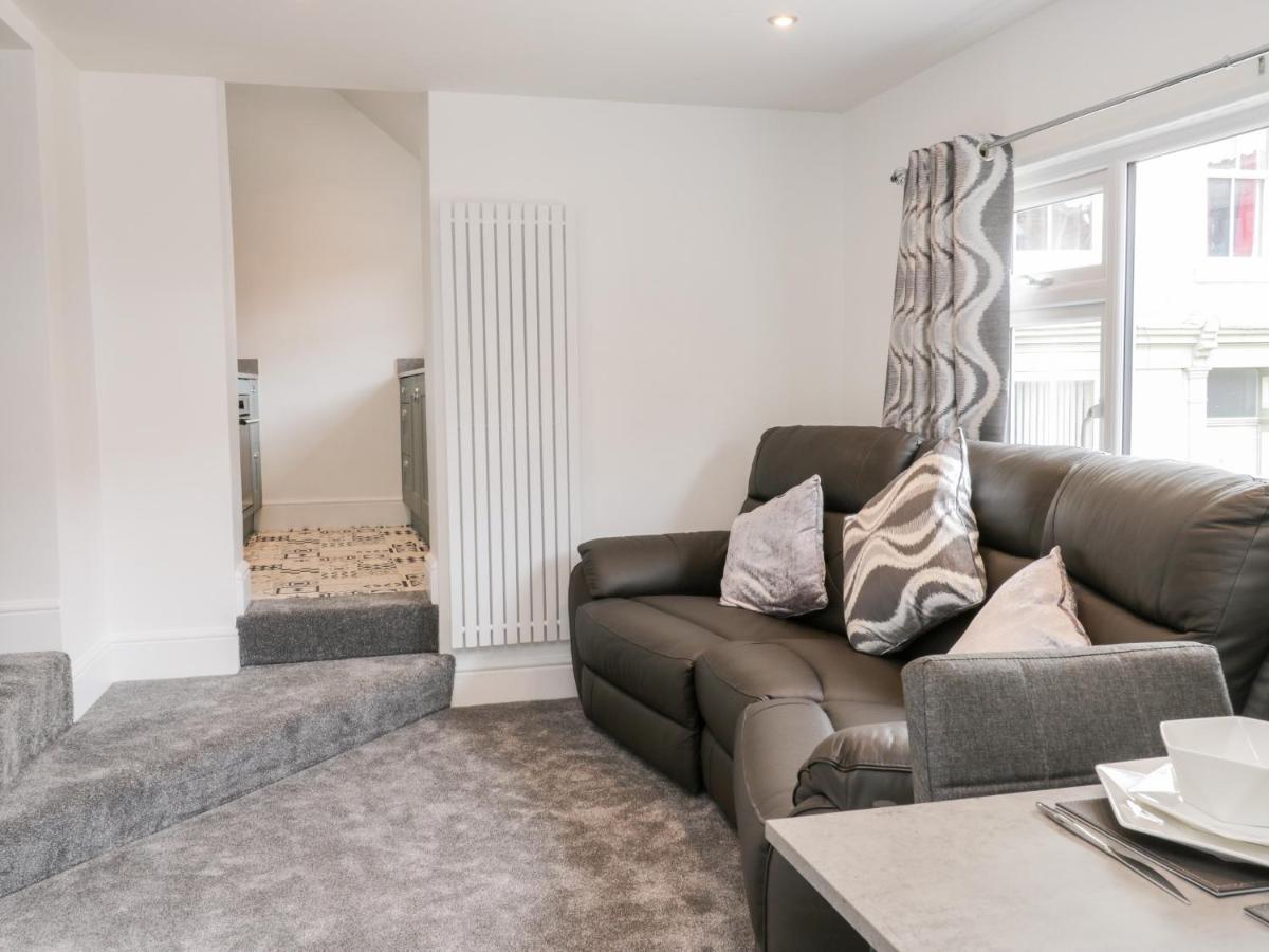 Apartment Daisy's Den Whitby
